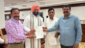 మణుగూరు రైలు సర్వీసులు పునరుద్ధరణకు ఎమ్మెల్యే పాయం వినతి